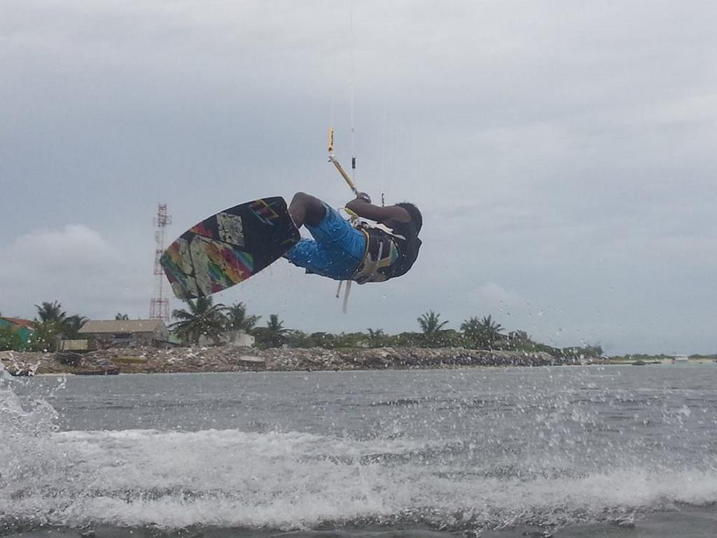 Alvi Star Inn Thulhaadhoo Eksteriør bilde