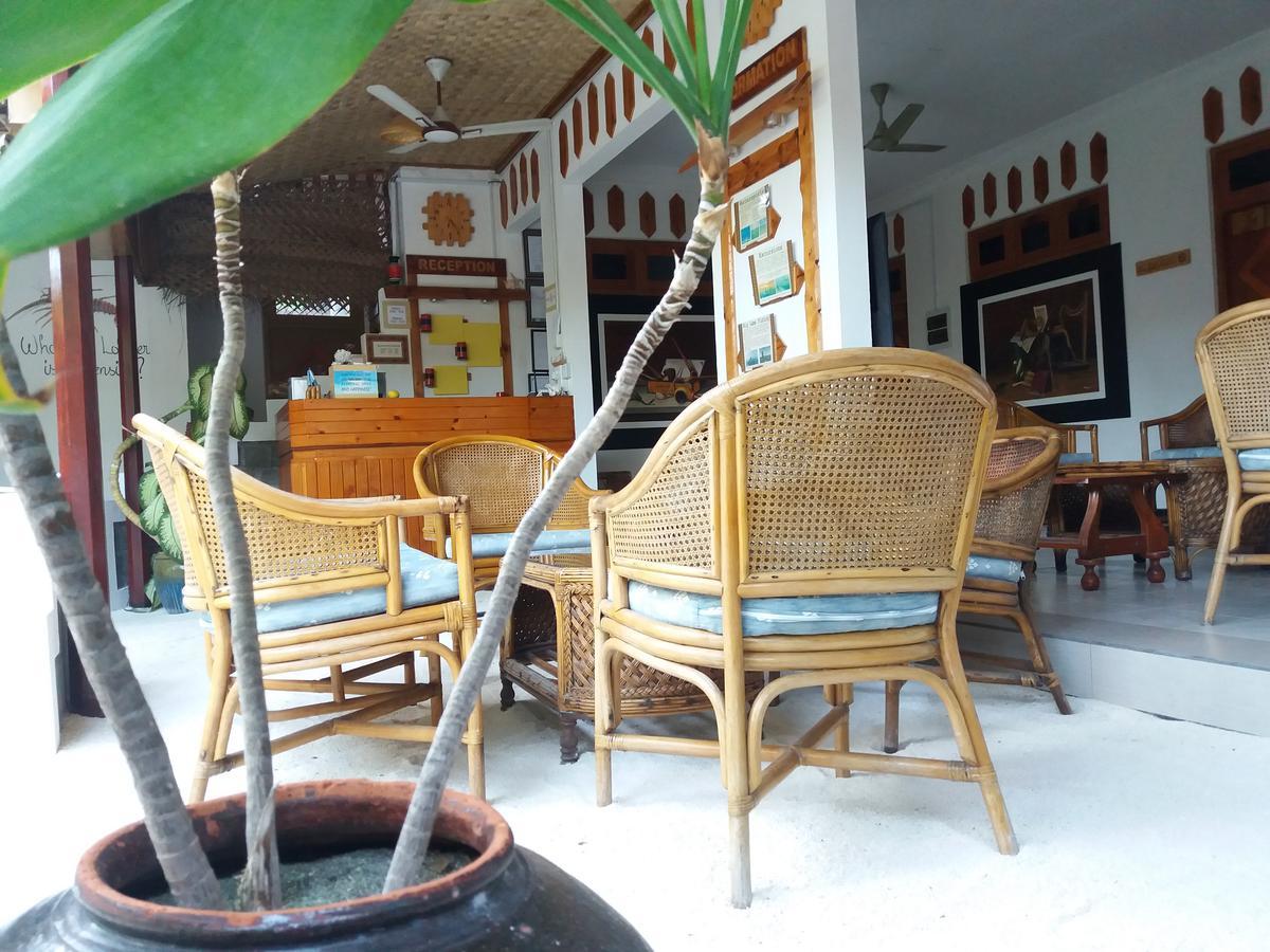 Alvi Star Inn Thulhaadhoo Eksteriør bilde