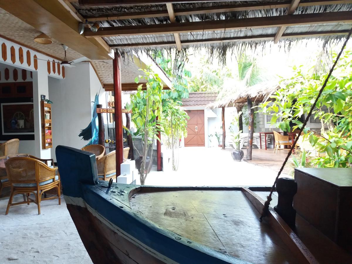 Alvi Star Inn Thulhaadhoo Eksteriør bilde