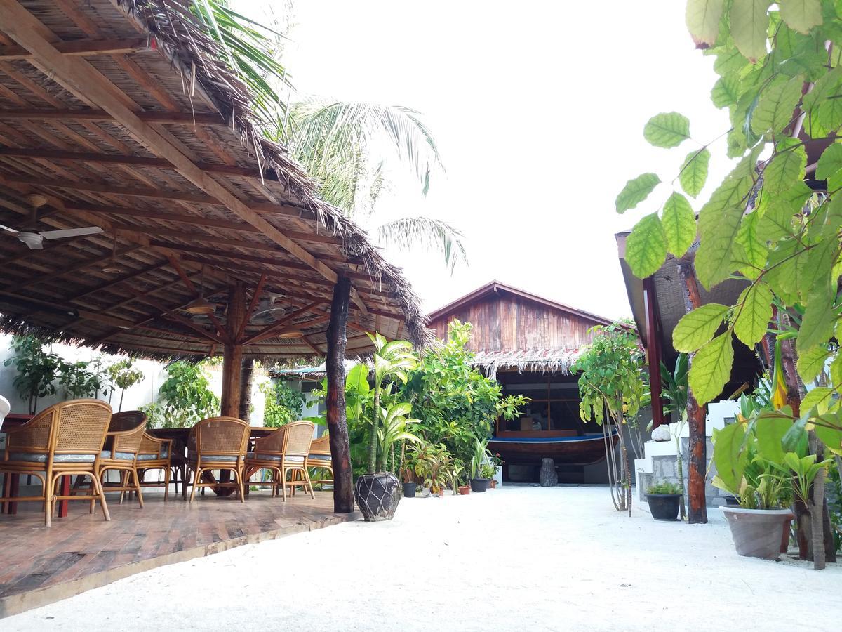 Alvi Star Inn Thulhaadhoo Eksteriør bilde