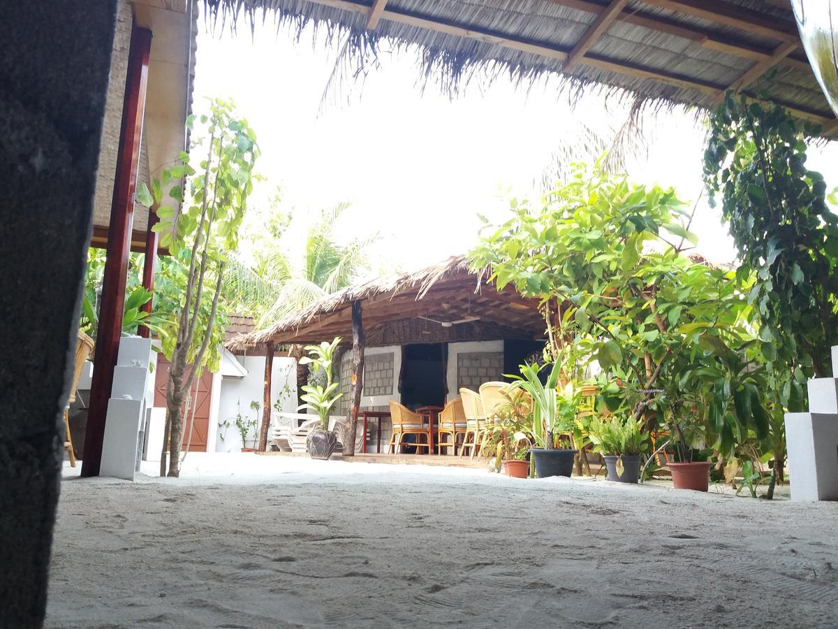 Alvi Star Inn Thulhaadhoo Eksteriør bilde