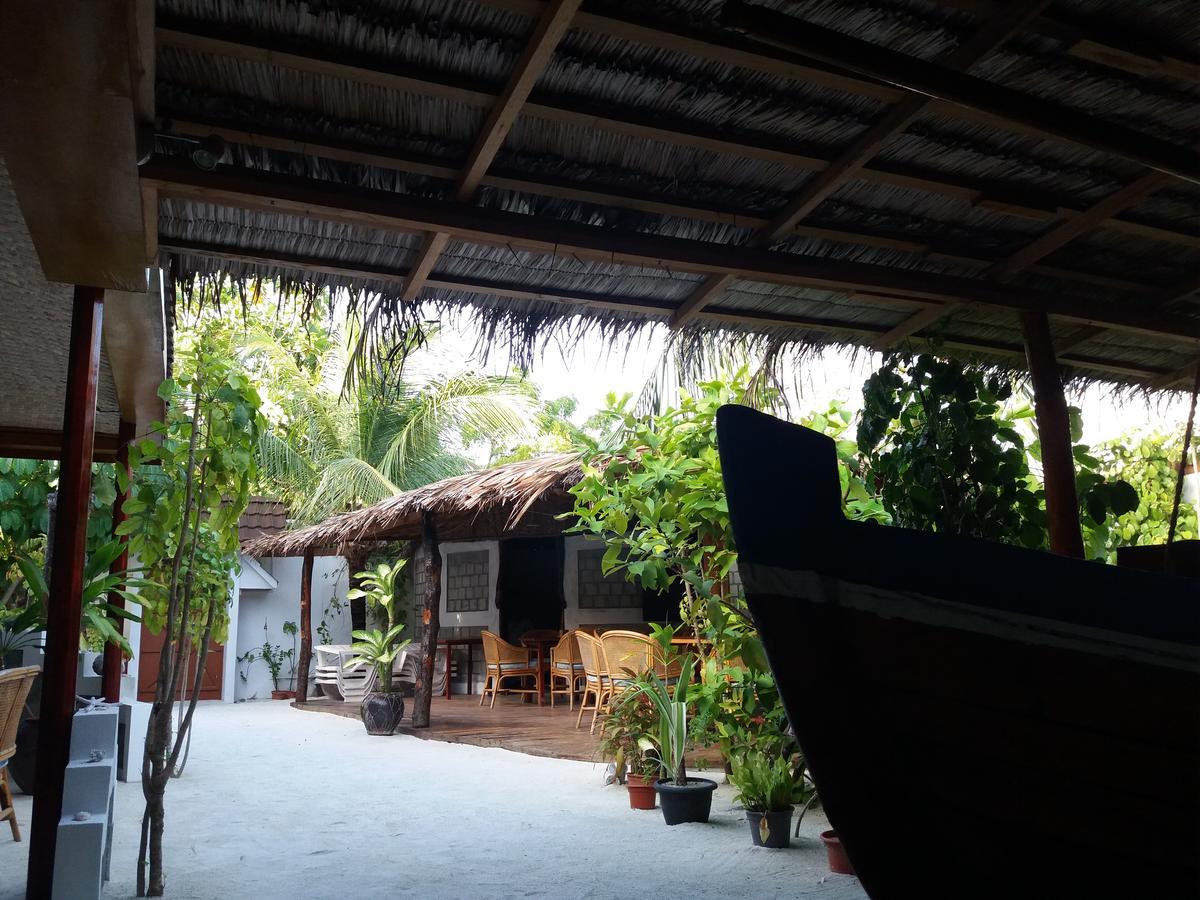 Alvi Star Inn Thulhaadhoo Eksteriør bilde