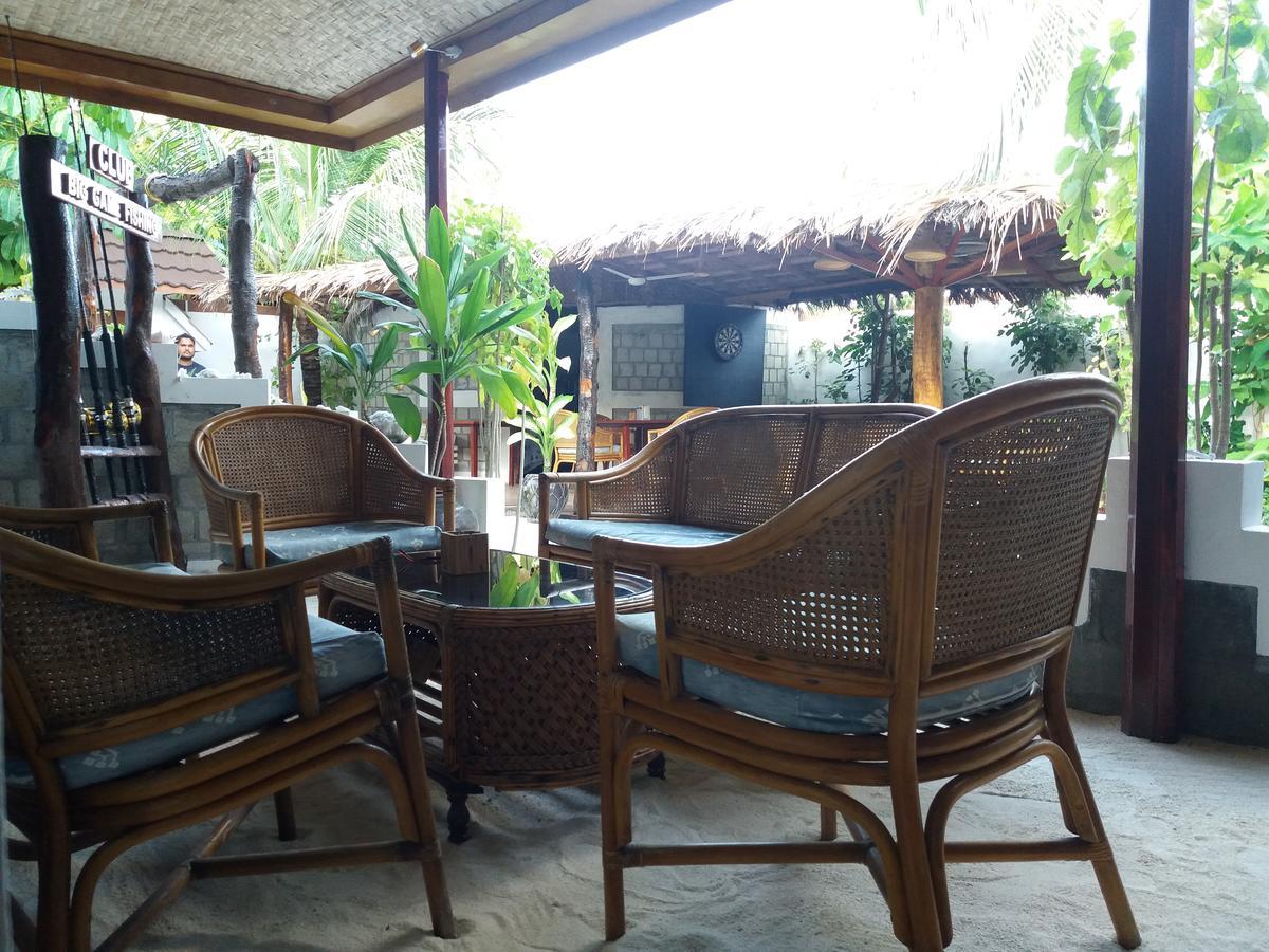 Alvi Star Inn Thulhaadhoo Eksteriør bilde