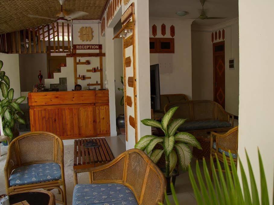 Alvi Star Inn Thulhaadhoo Eksteriør bilde